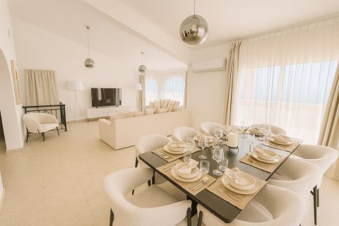 Вилла с 5 спальнями в Тала, Пафос,  № 43931 17