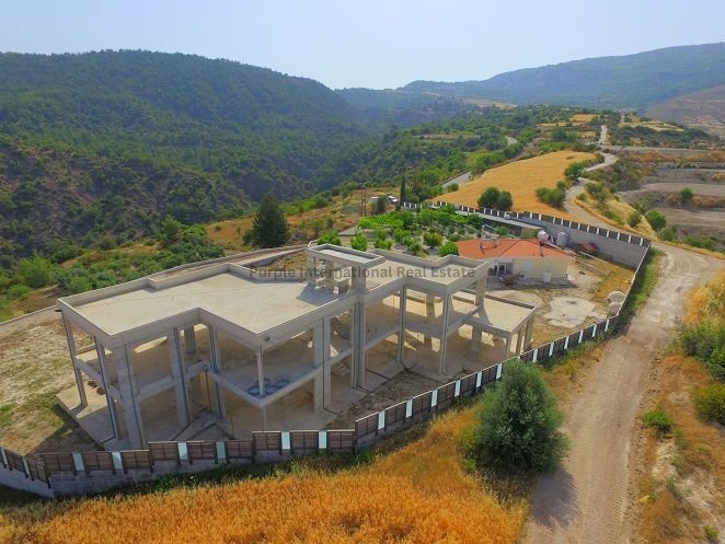 4 bedrooms Villa in Asprogia, Paphos, Cyprus No. 36172