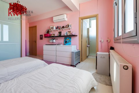 7 bedrooms Townhouse in Larnaka,  No. 40682 14