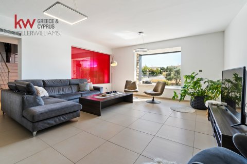 7 bedrooms Townhouse in Larnaka,  No. 40682 6