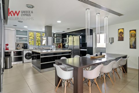 7 bedrooms Townhouse in Larnaka,  No. 40682 5