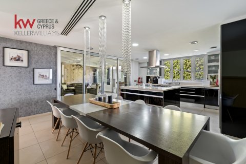 7 bedrooms Townhouse in Larnaka,  No. 40682 4