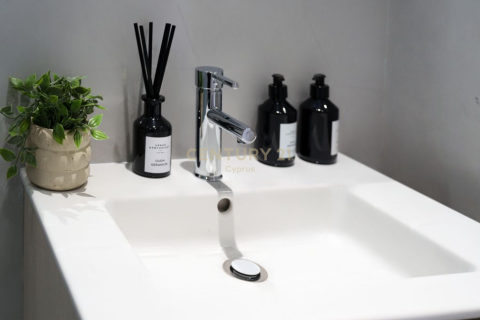 2 dormitorios Apartamento en Limassol, No. 35483 7