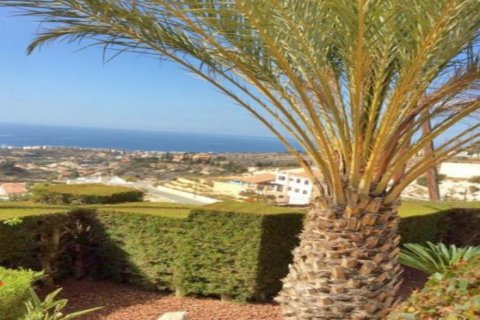 3 bedrooms Villa in Limassol,  No. 38066 13