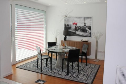 2 bedrooms Apartment in Limassol,  No. 38067 2