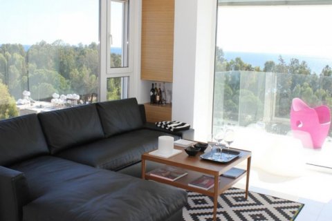 2 bedrooms Apartment in Limassol,  No. 38067