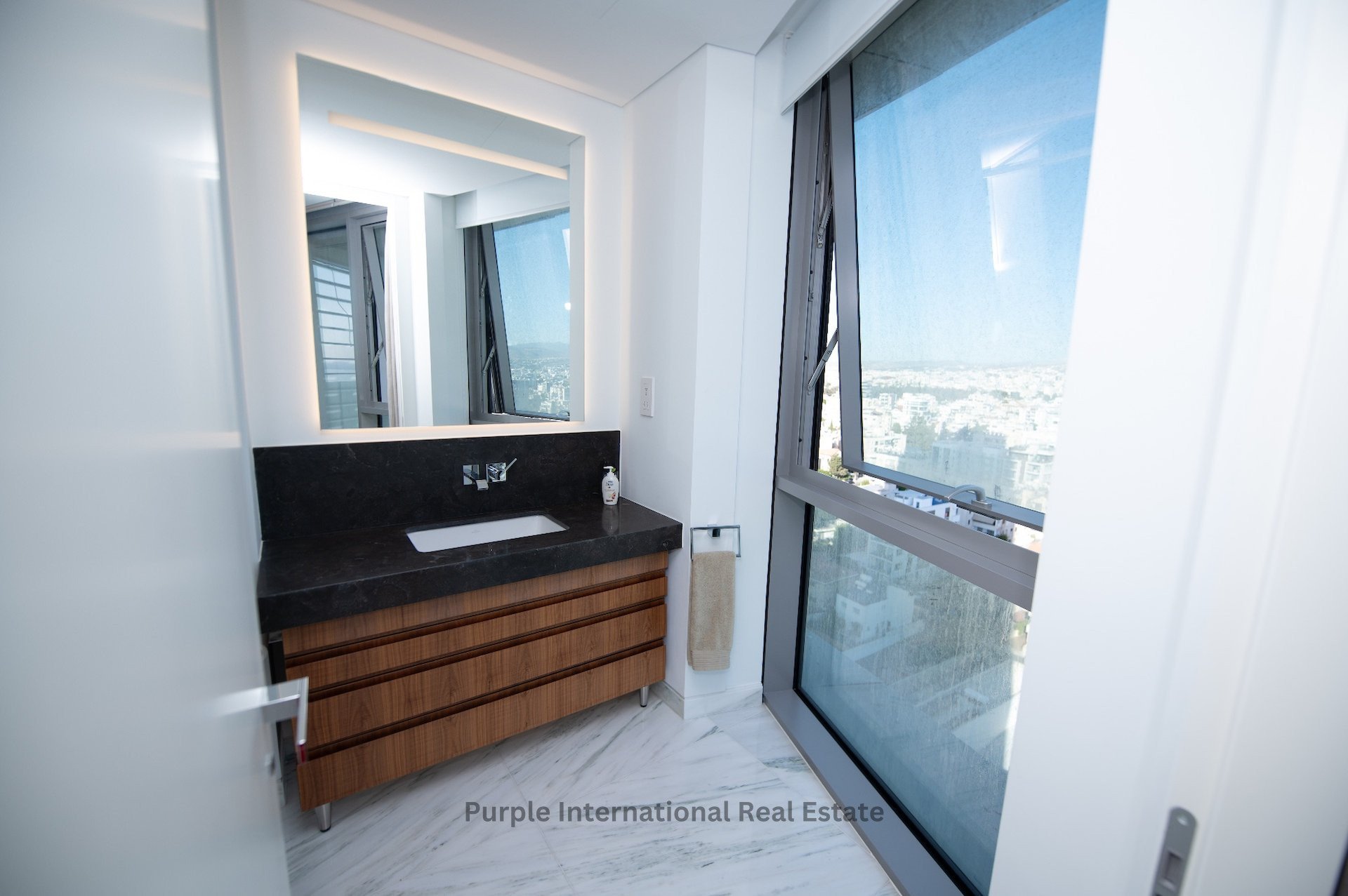 3 bedrooms Apartment in Neapolis, Limassol, Cyprus No. 36454