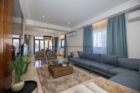 6 bedrooms Villa in Deryneia, Ammochostos,  No. 36457 12