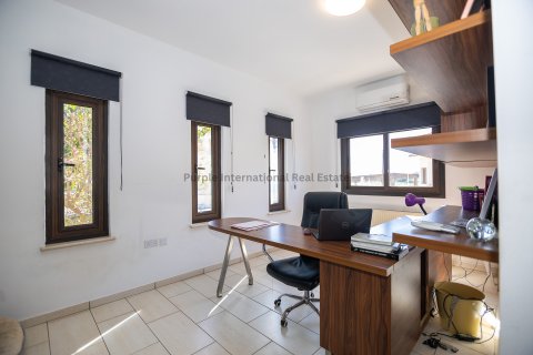 6 bedrooms Villa in Deryneia, Ammochostos,  No. 36457 17
