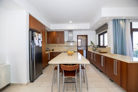 6 bedrooms Villa in Deryneia, Ammochostos,  No. 36457 13