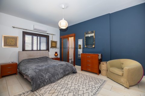 6 bedrooms Villa in Deryneia, Ammochostos,  No. 36457 20