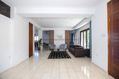 6 bedrooms Villa in Deryneia, Ammochostos,  No. 36457 4