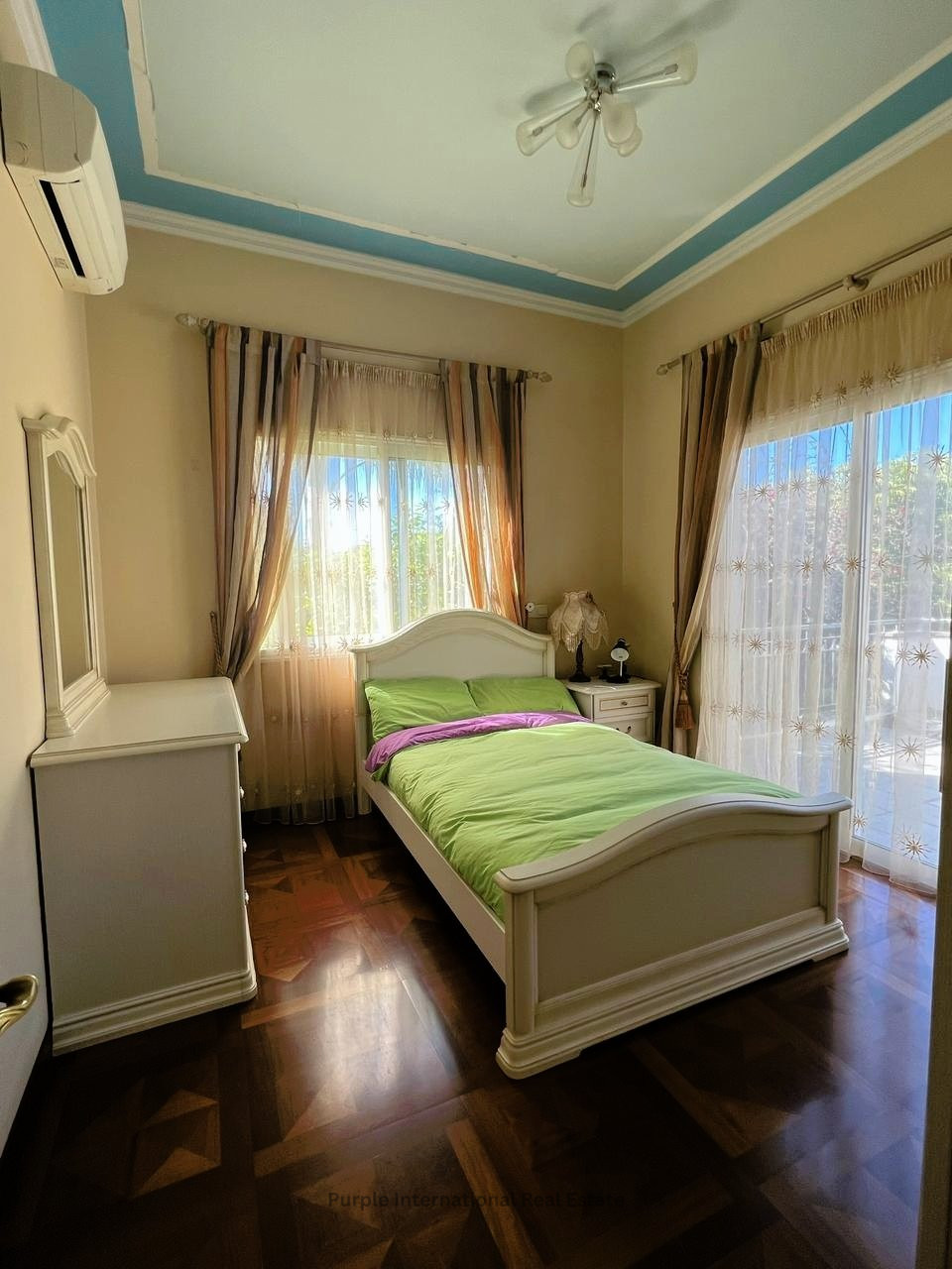 4 bedrooms Villa in Germasogeia, Limassol, Cyprus No. 36453