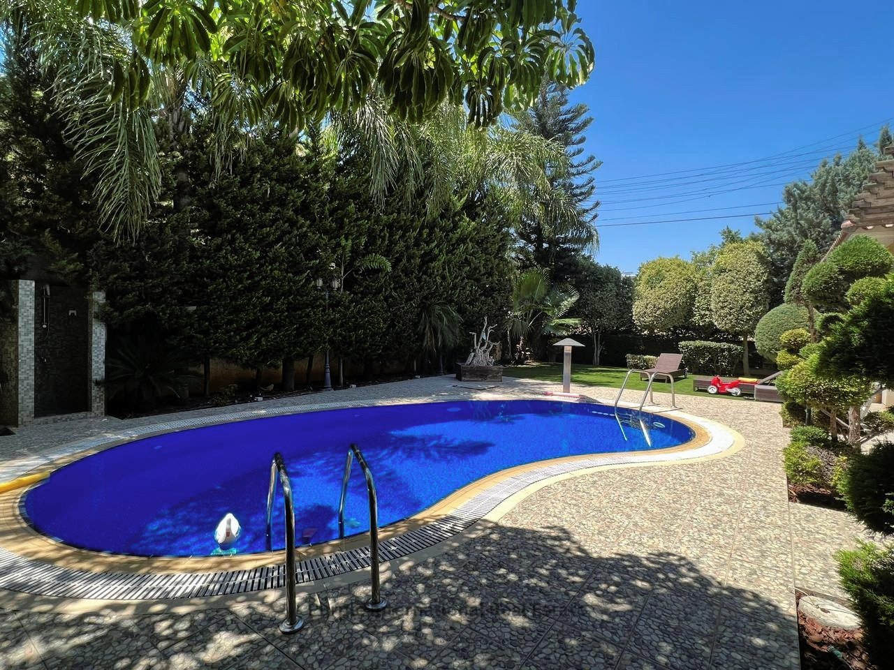 4 bedrooms Villa in Germasogeia, Limassol, Cyprus No. 36453