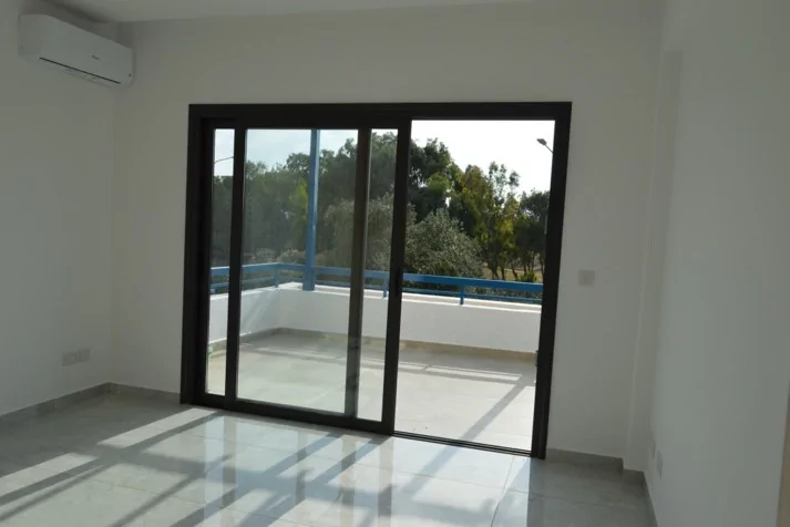 2 bedrooms Apartment in Kato Paphos, Paphos, Cyprus No. 4942