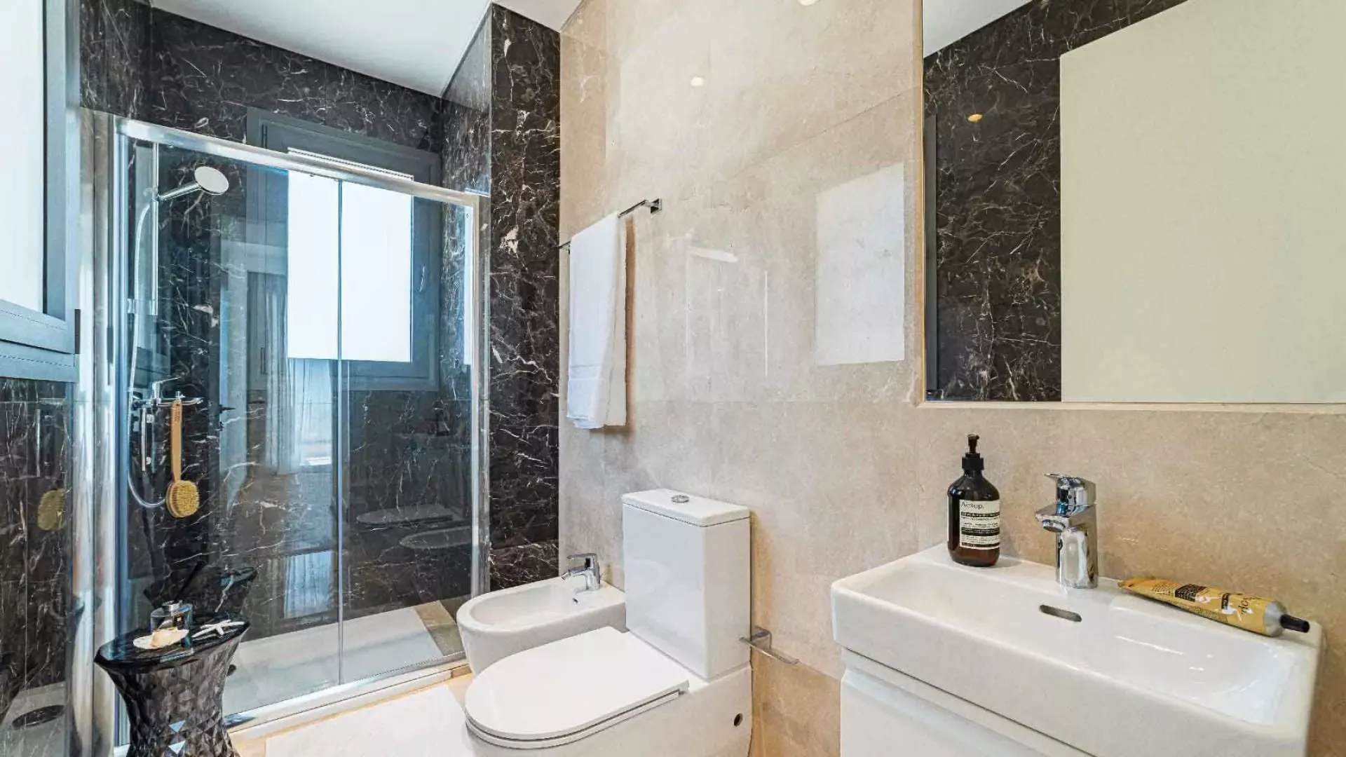 2 bedrooms Apartment in Germasogeia, Limassol, Cyprus No. 4947
