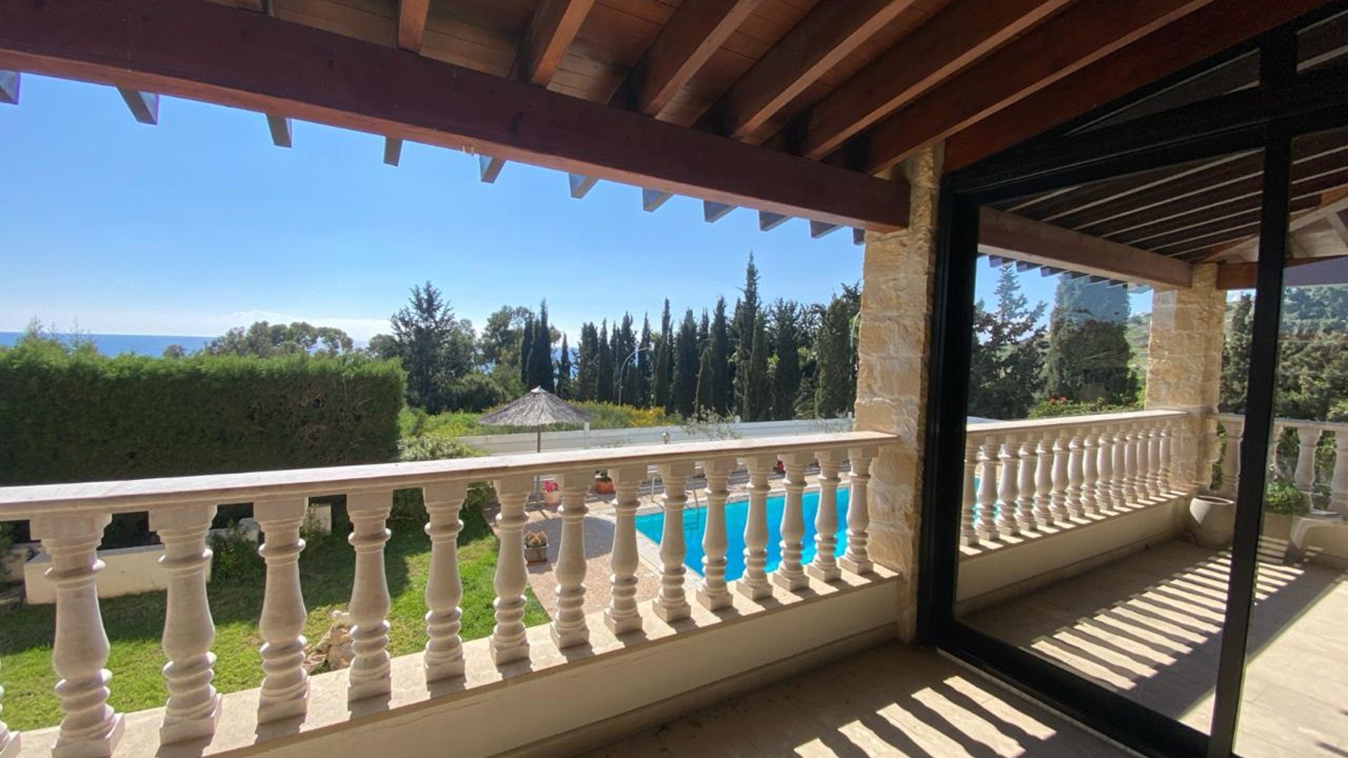 5 bedrooms Villa in Agios Tychonas, Limassol, Cyprus No. 30487