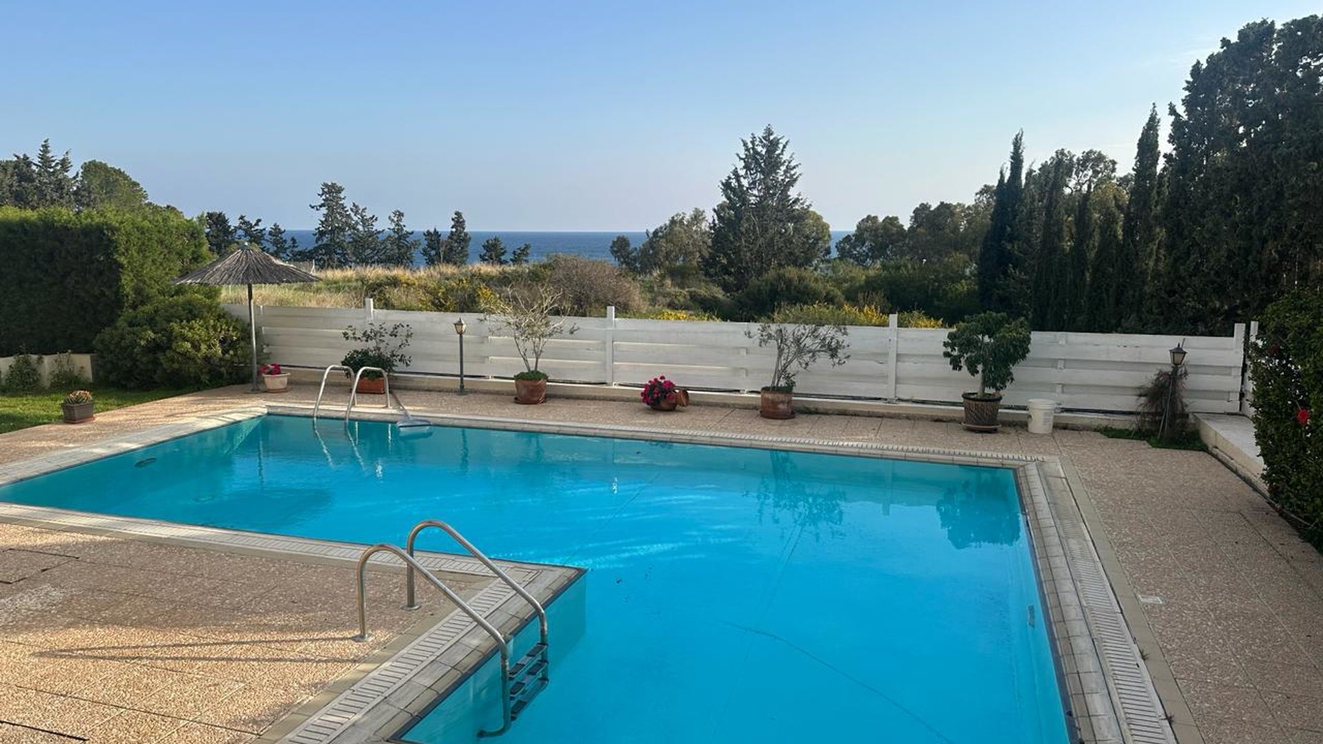 5 bedrooms Villa in Agios Tychonas, Limassol, Cyprus No. 30487