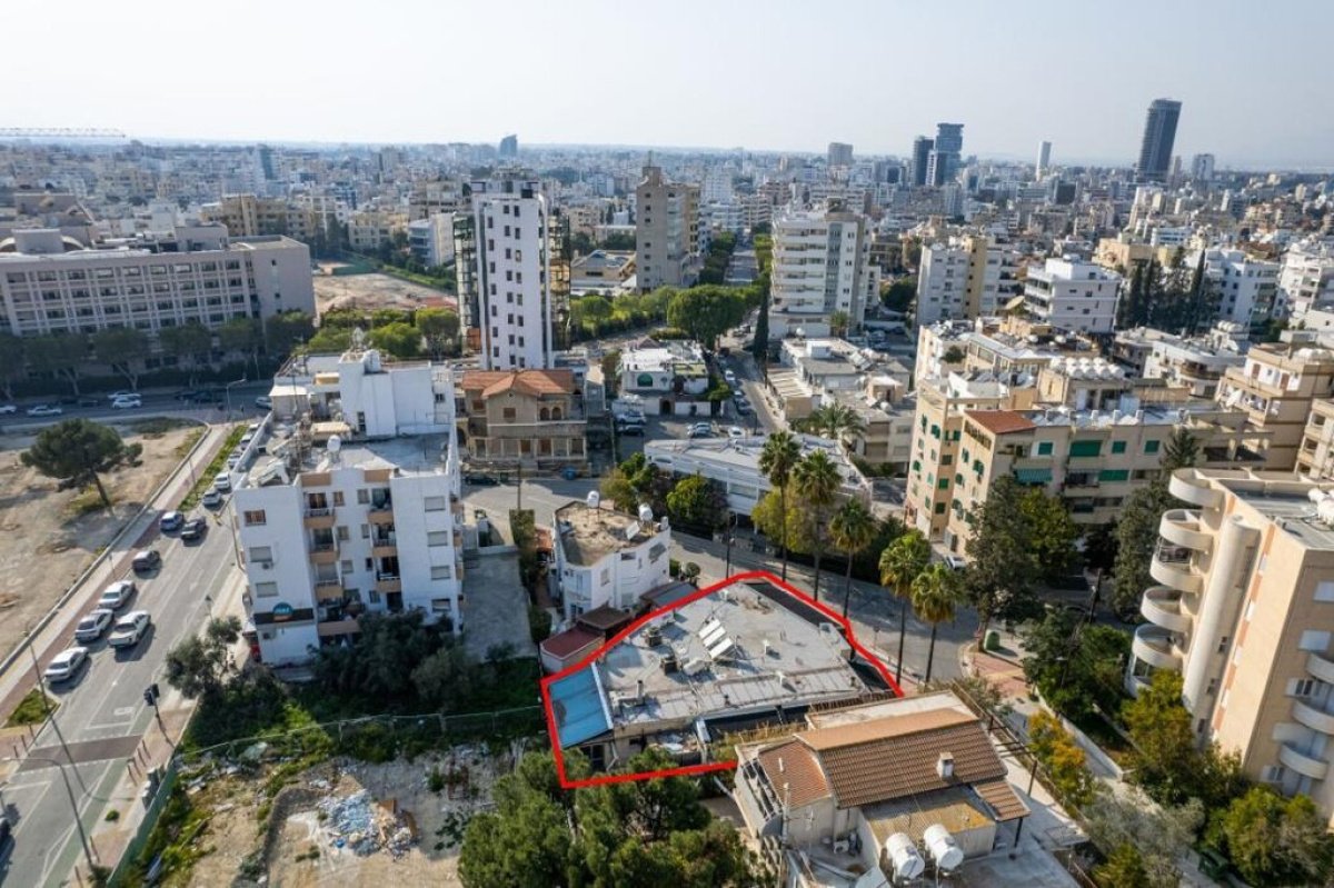 242m2 Local comercial en Nicosia, Chipre No. 37944