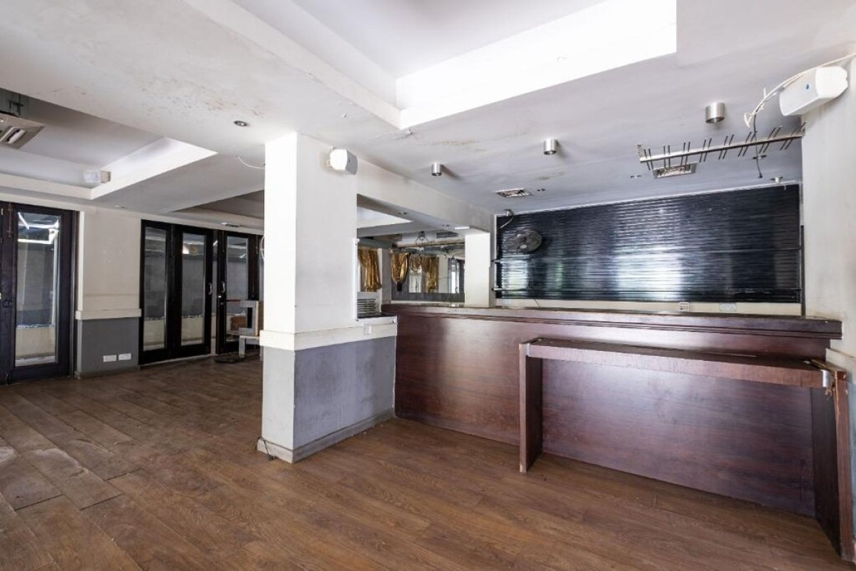 242m2 Local comercial en Nicosia, Chipre No. 37944