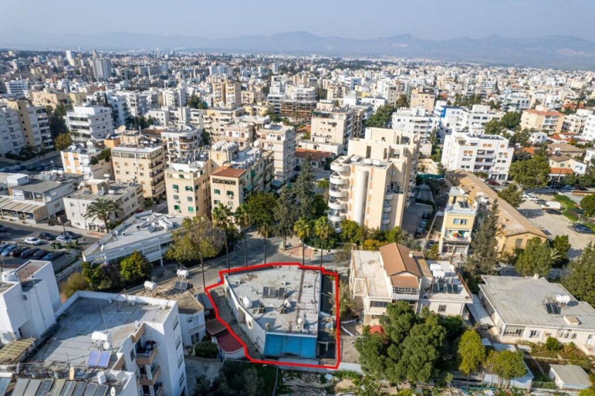 242m2 Local comercial en Nicosia, Chipre No. 37944