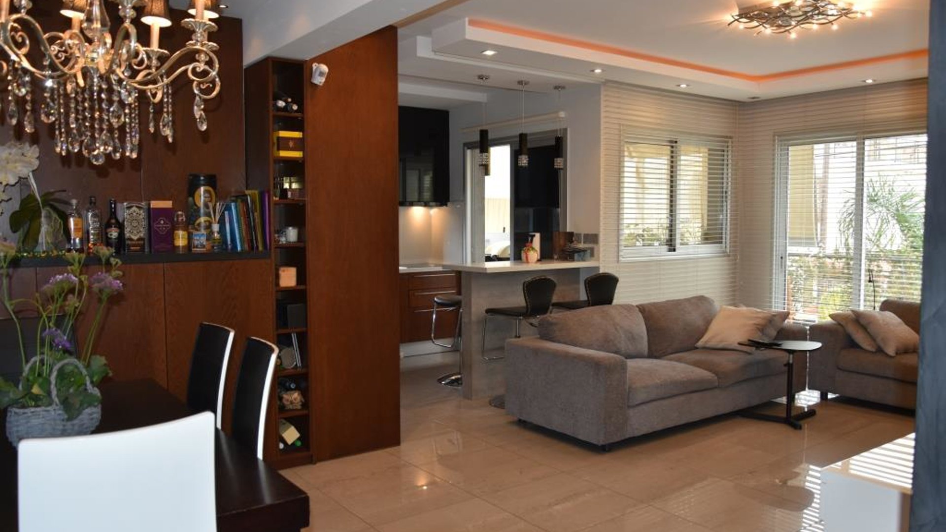 3 bedrooms Apartment in Limassol, Cyprus No. 26032