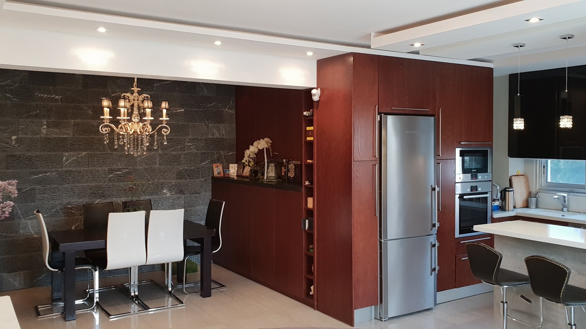 3 bedrooms Apartment in Limassol, Cyprus No. 26032