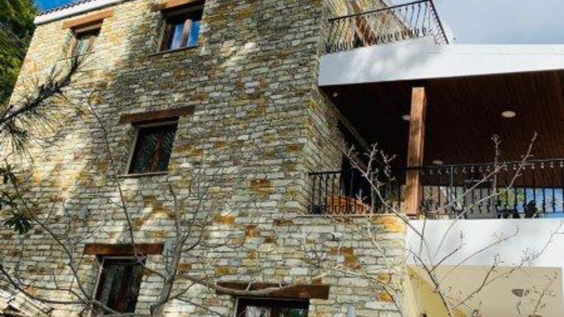 5 bedrooms Apartment in Moniatis, Limassol, Cyprus No. 26036