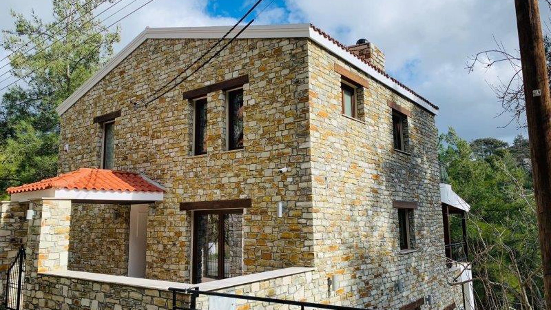 5 bedrooms Apartment in Moniatis, Limassol, Cyprus No. 26036