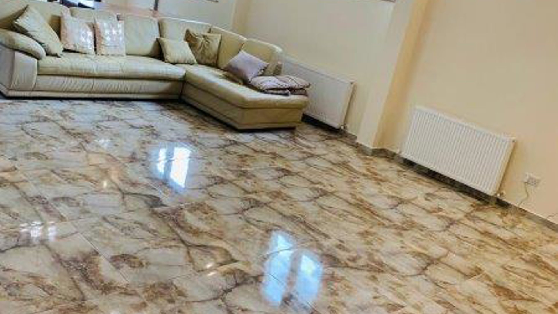 5 bedrooms Apartment in Moniatis, Limassol, Cyprus No. 26036