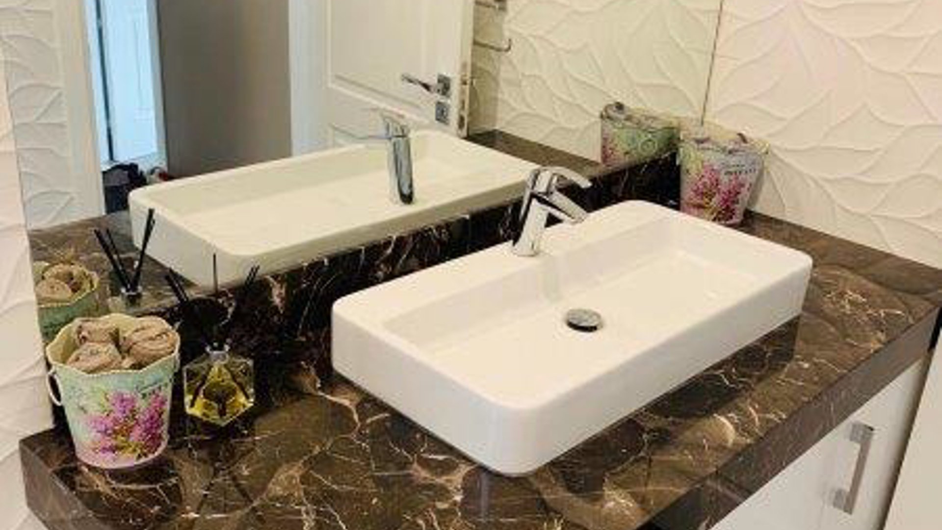 5 bedrooms Apartment in Moniatis, Limassol, Cyprus No. 26036