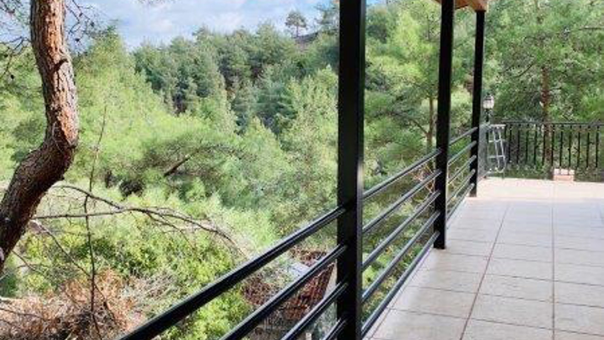 5 bedrooms Apartment in Moniatis, Limassol, Cyprus No. 26036