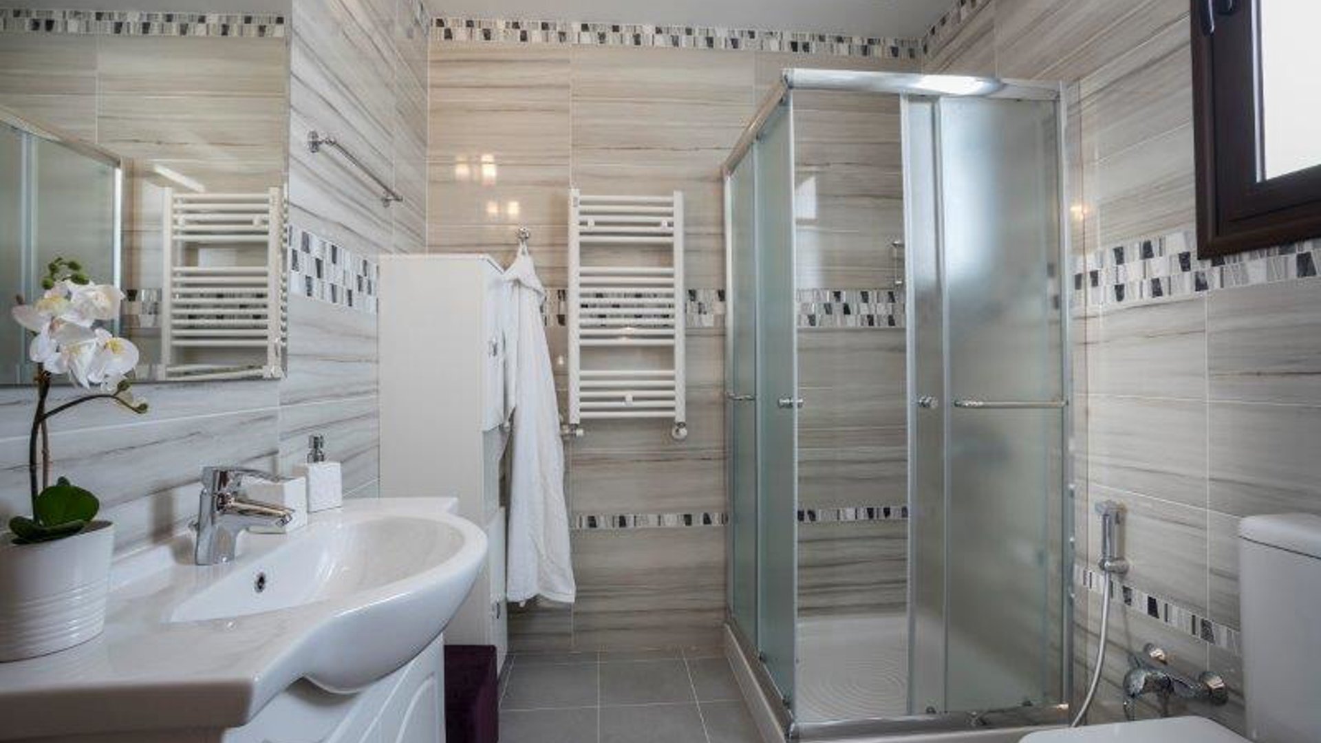 880m2 Propriété commerciale à Argaka, Paphos, Chypre No. 26037