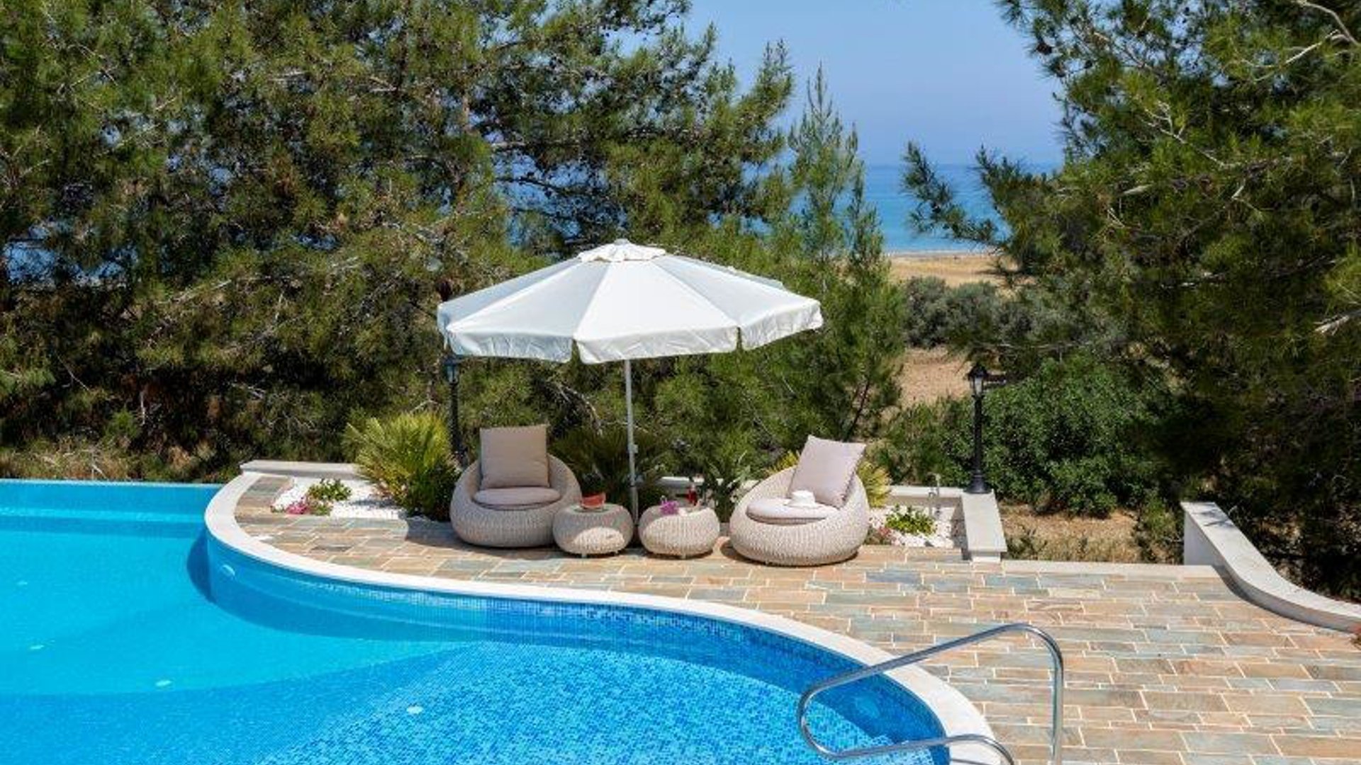 4 bedrooms Villa in Argaka, Paphos, Cyprus No. 26038