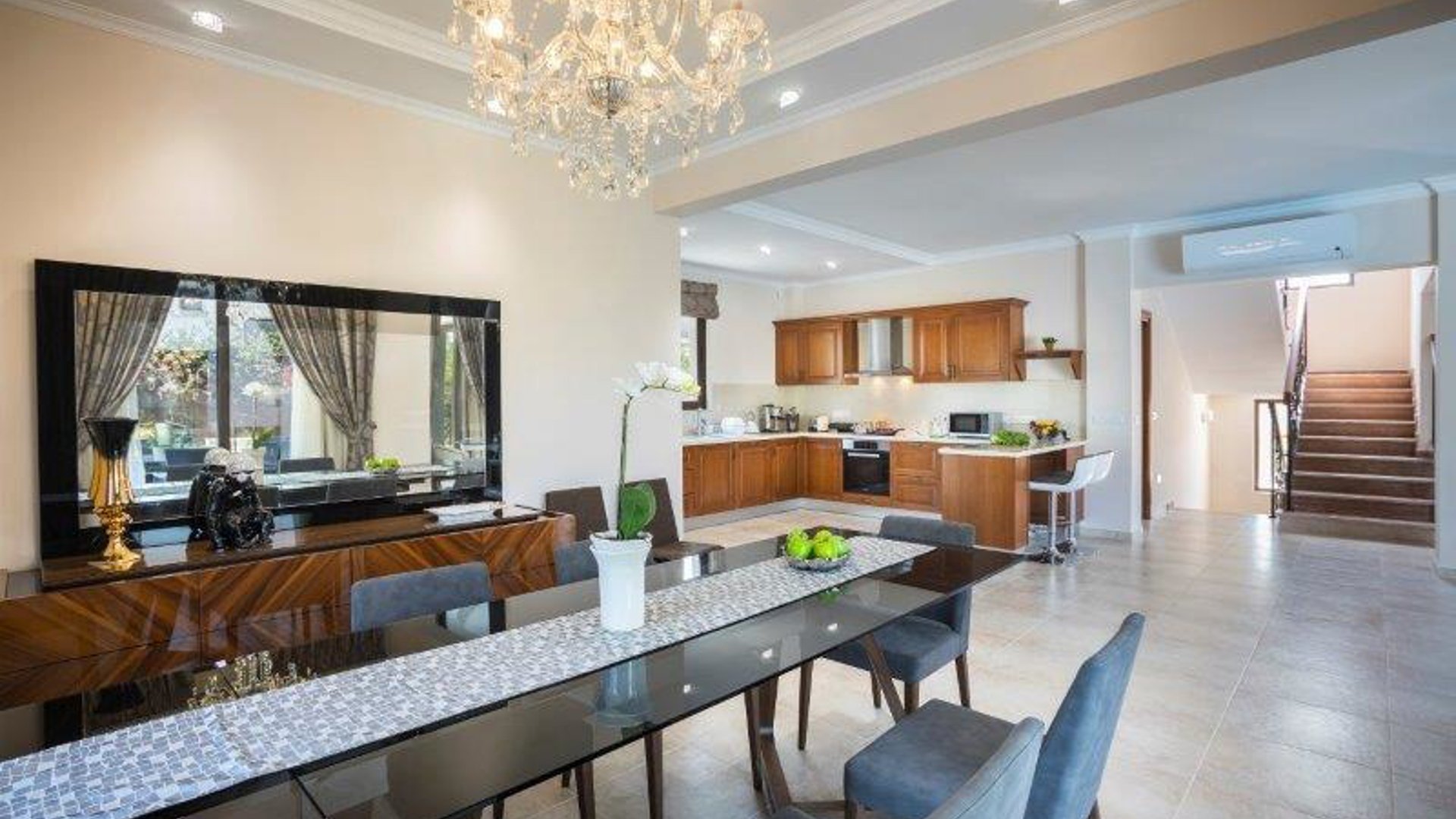 4 bedrooms Villa in Argaka, Paphos, Cyprus No. 26038