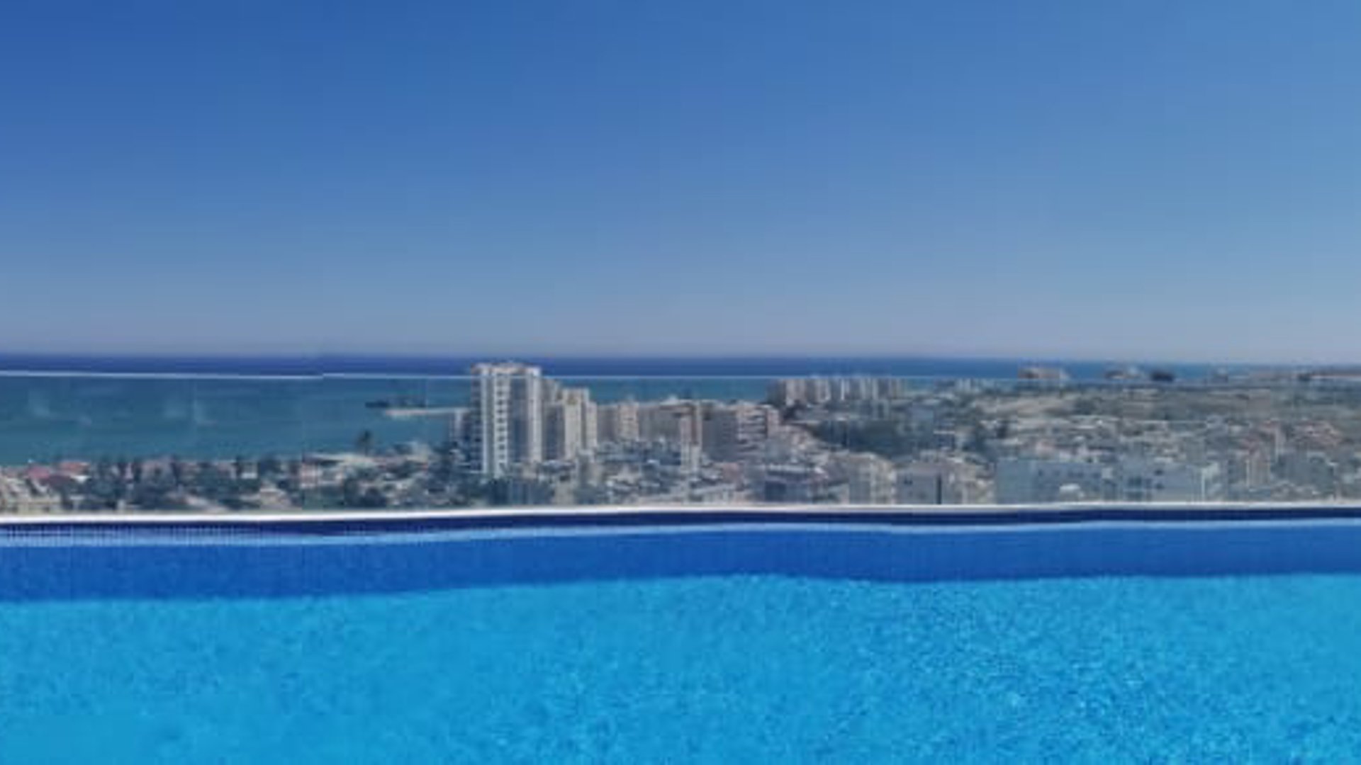 2 chambres Appartement à Larnaca, Larnaka, Chypre No. 26034