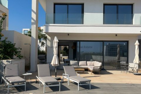 5 bedrooms Villa in Protaras, Ammochostos, No. 39046