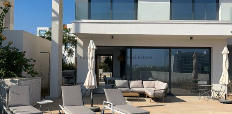 5 bedrooms Villa in Protaras, Ammochostos, No. 39046