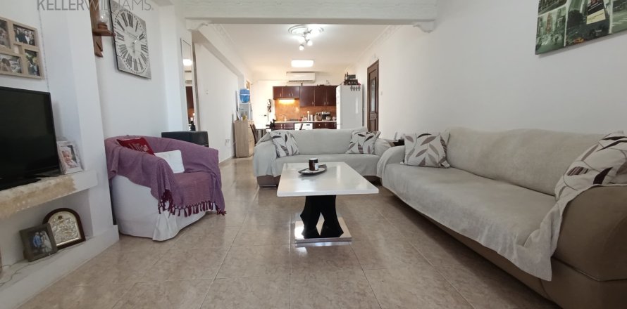 3 bedrooms Apartment in Livadia, Larnaka, No. 40545