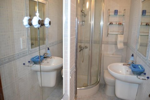 3 bedrooms Villa in Pervolia, Larnaka, No. 48941 16