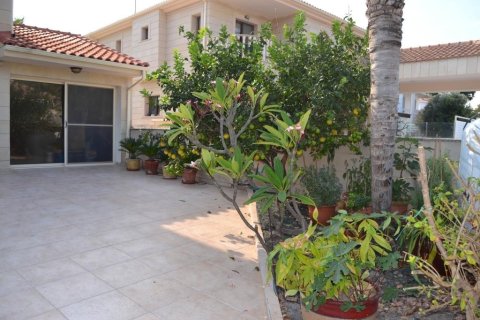 3 bedrooms Villa in Pervolia, Larnaka, No. 48941 3