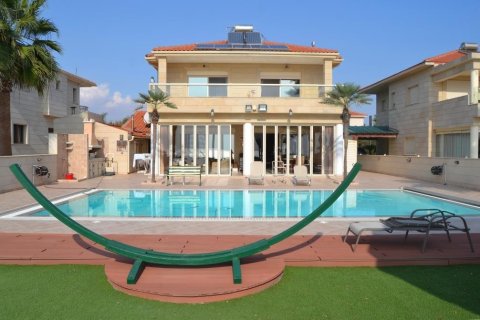 3 bedrooms Villa in Pervolia, Larnaka,  No. 48941