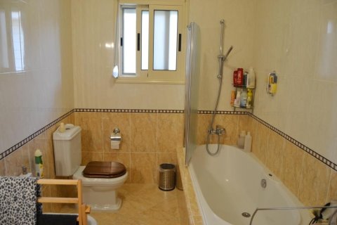 3 bedrooms Villa in Pervolia, Larnaka, No. 48941 19