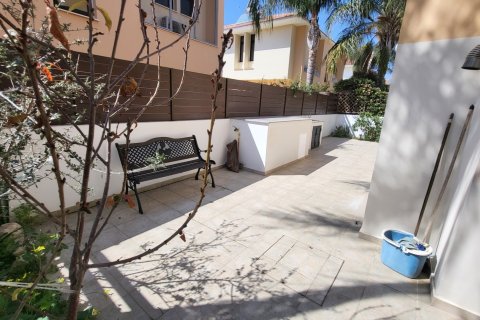 2 dormitorios Villa en Oroklini, Larnaka,  No. 48942 4