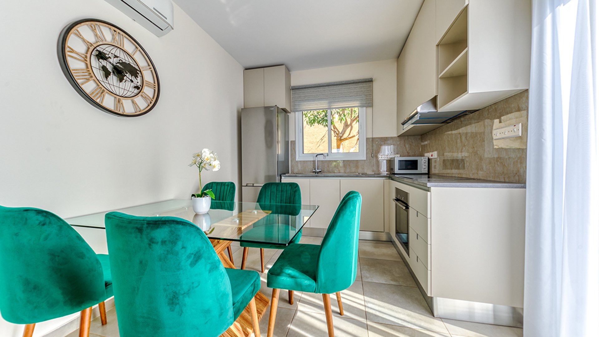 3 chambres Villa à Mouttagiaka, Limassol, Chypre No. 30526