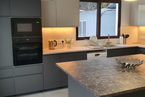 4 bedrooms Townhouse in Strovolos, Nicosia,  No. 50207 6