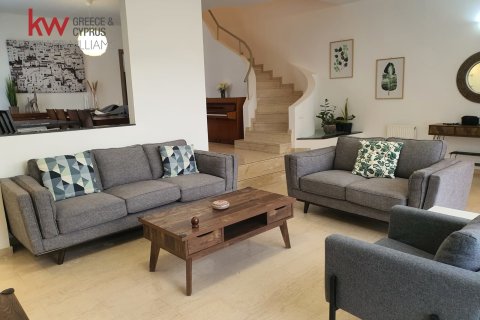 4 bedrooms Townhouse in Strovolos, Nicosia,  No. 50207