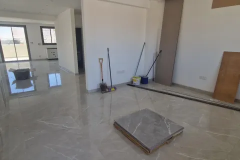 3 bedrooms Villa in Limassol, No. 39330 9