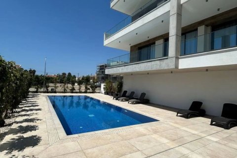 2 bedrooms Apartment in Limassol, No. 41175 2