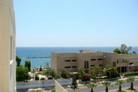 4 dormitorios Apartamento en Limassol,  No. 38275